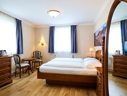 Nature hotel - Müllmanagement: Mehrweg-Geschirr - Doppelzimmer Standard - Das Grüne Hotel zur Post - 100% BIO