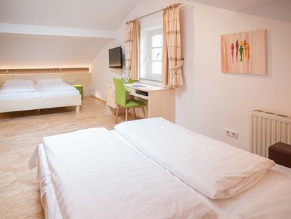 Naturhotel - Energiesparmaßnahmen - Vierbettzimmer - Das Grüne Hotel zur Post - 100% BIO