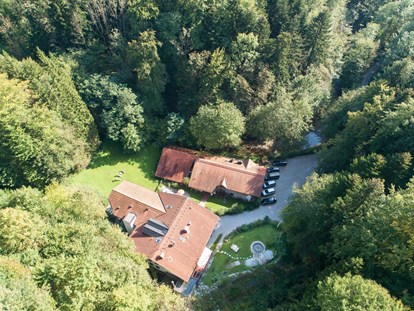 Naturhotel - Auszeichnung / Zertifikat / Partner: Bio Austria - Seeham - Hotel im Wald Hammerschmiede bei Salzburg - Hotel Naturidyll Hammerschmiede 