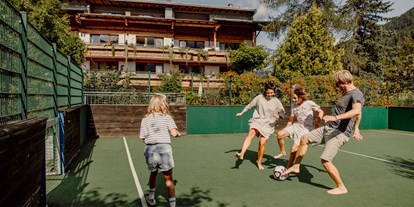 Naturhotel - Verpflegung: Halbpension - Kitzbühel - Familienfussball - Gartenhotel Theresia****S