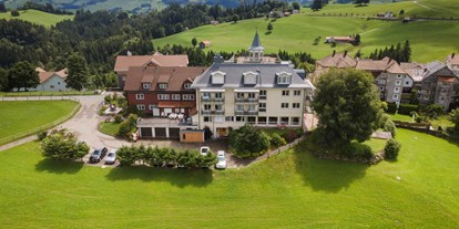 Naturhotel - Umgebungsschwerpunkt: See - Schwellbrunn - Aussenansicht Sonnenberg Health Hotel - Sonnenberg Health Hotel