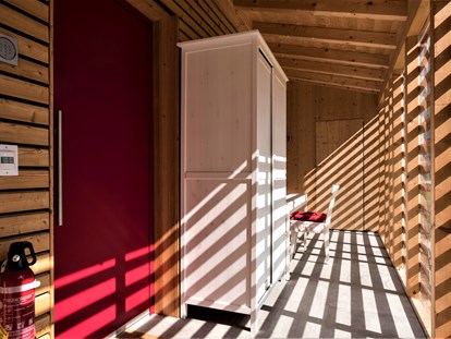 Nature hotel - Ökoheizung: Holzheizung: ja, Scheitholz - Ihr Eingangsbereich in der hellen Veranda die Sie auch benützen können - THE GREEN LODGE 