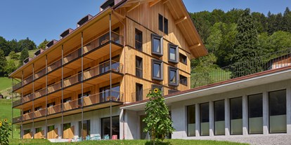 Naturhotel - barrierefrei: Barrierefreie Zimmer vorhanden - Schweiz - Holz100-Bauweise ChieneHuus - ChieneHuus