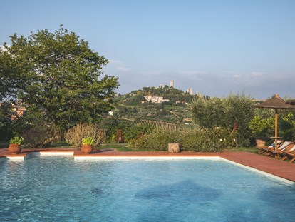 Nature hotel - Tuscany - Biotique Agrivilla i pini vegan hotel - Pool
 - Vegan Agrivilla I Pini