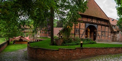 Naturhotel - Hoteltyp: BIO-Urlaubshotel - Lüneburger Heide - Willkommen auf WildLand! Wir liegen in der Südheide, direkt am Naturschutzgebiet und leben Natur pur - Biohotel Wildland 