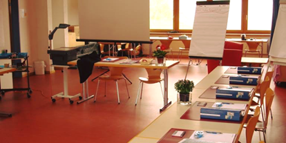 Naturhotel - barrierefrei: Barrierefreie Zimmer vorhanden - Schweiz - Tagungsraum für Green Meetings - Biohotel Ucliva