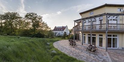 Naturhotel - Green Meetings werden angeboten - Mecklenburg-Vorpommern - Zirbenhäuser mit Gutshaus - Biohotel Gutshaus Parin
