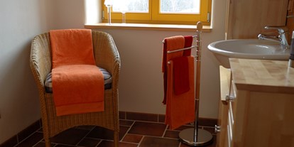 Naturhotel - Biologisch abbaubare Reinigungsmittel - Struppen - Badezimmer der Ökopension Villa Weissig - Ökopension Villa Weissig