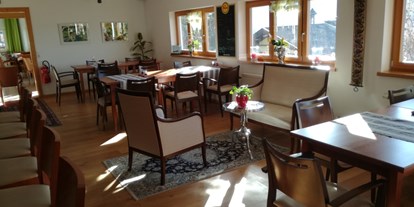 Naturhotel - auch für Familien mit Kindern - Tirol - Frühstücksraum - Veganer Gasthof zum Ederplan
