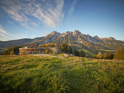 Naturhotel - Preisklasse: €€€ - Nachhaltiger Bio-Urlaub im Naturhotel Leogang - Holzhotel Forsthofalm