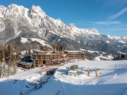Naturhotel - Bezahlsysteme: Kreditkarte - Tiroler Unterland - Ski in - Ski out - Holzhotel Forsthofalm