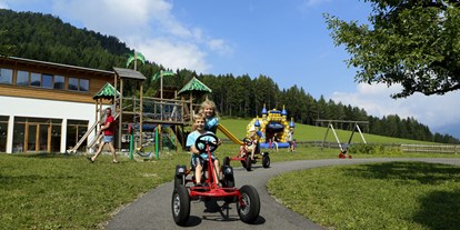 Naturhotel - Zertifizierte Naturkosmetik - Kärnten - Abenteuerspielplatz - BIO-Kinderhotel Kreuzwirt
