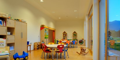 Naturhotel - Zertifizierte Naturkosmetik - Weissensee - Spielzimmer des BIO Hotels mit Kinderbetreuung - BIO-Kinderhotel Kreuzwirt