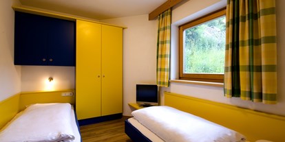 Naturhotel - Müllmanagement: Müllstationen für Gäste - Tiroler Unterland - Kinderzimmer - The RESI Apartments "mit Mehrwert"