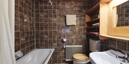 Naturhotel - Zertifizierte Naturkosmetik - Schladming-Dachstein - Badezimmer im kleinsten Apartment - Naturhaus Lehnwieser