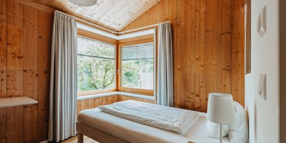 Nature hotel - Wasserbehandlung/ Energetisierung: Verwirbeltes Wasser - Kleinste Zimmereinheit "Klause" - TamanGa Lebensgarten