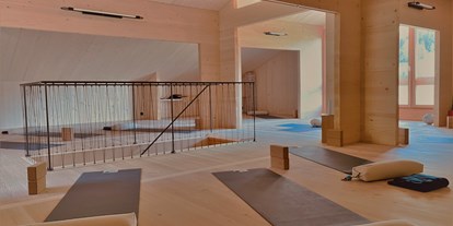 Naturhotel - Bio-Hotel Merkmale: Ökologischer Neubau - Yoga Goms - Berglodge Goms