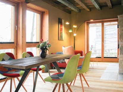 Naturhotel - Umgebungsschwerpunkt: Fluss - Obertraun - Apartment Color für bis zu 4 Personen - der baum