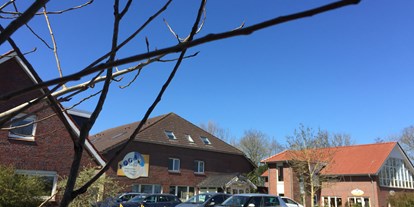 Naturhotel - Mitarbeiterbetreuung: Medizinische Vorsorge - Niedersachsen - Parkplätze sind ausreichend vorhanden - Yoga Vidya Nordsee