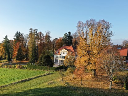 Naturhotel - Auszeichnung / Zertifikat / Partner: Bioland-Partner - Bad Kohlgrub - Schlossgut Oberambach