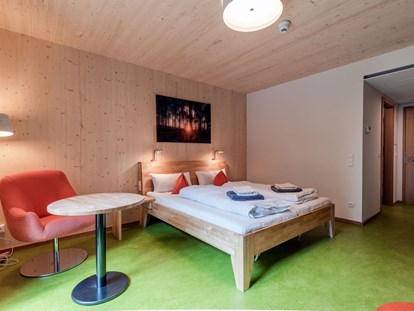 Naturhotel - Bio-Hotel Merkmale: Vollholzmöbel / -einrichtung (kein MDF) - Uelzen - Hotel 11 Eulen / Uhlenköper-Camp Uelzen