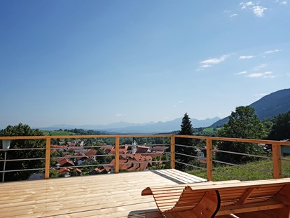 Naturhotel - Fasten-Kompetenz - Bad Kohlgrub - Die Berge immer im Blick. Auf unserer Panorama-Plattform. - moor&mehr Bio-Kurhotel