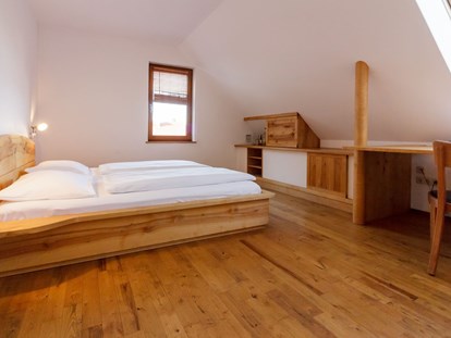 Naturhotel - barrierefrei: Barrierefreie Zimmer vorhanden - BIO HOTEL Alter Wirt: Doppelzimmer Xaver - Alter Wirt