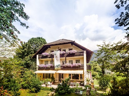 Naturhotel - BIO HOTELS® certified - Garmisch-Partenkirchen - BIO HOTEL Bavaria: Außenansicht
 - Biohotel Bavaria