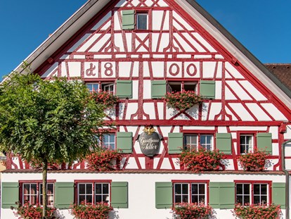 Nature hotel - Rezeption: 10 h - Denkmalgeschützes Fachwerkhaus aus dem Jahre 1800 - BIO-Adler im schönen Allgäu
