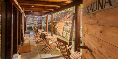 Nature hotel - Bezahlsysteme: Bar - Sächsische Schweiz - Einfach mal die Seele baumeln lassen - warum nicht im Badehaus mit Bio-Sauna (65 - 70 °C) oder Finnischer Sauna (90 °C)?  - Bio-Pension Forsthaus