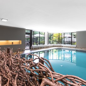 Biohotel: 24-Stunden Hallenbad - Schwimmen rund um die Uhr  - Gartenhotel Theresia****S