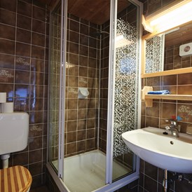 Biohotel: Badezimmer im großen Apartment - Naturhaus Lehnwieser